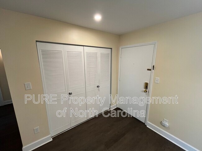 Foto del edificio - 1323 Queens Rd