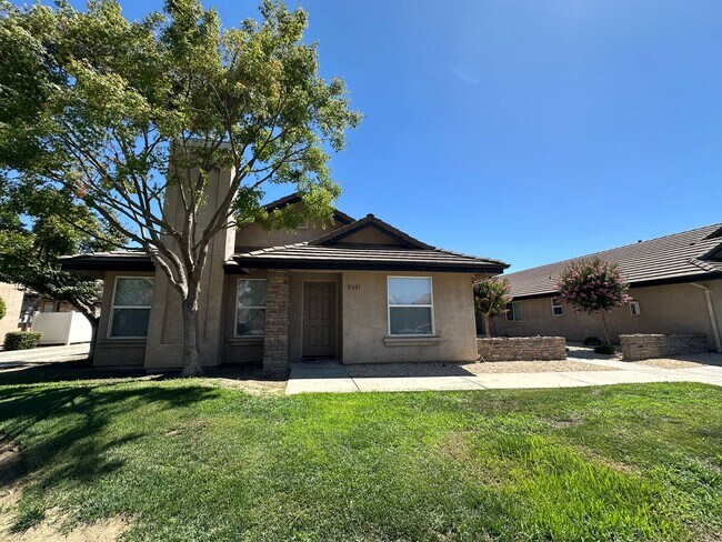 Building Photo - 2601-2607 W Oriole
