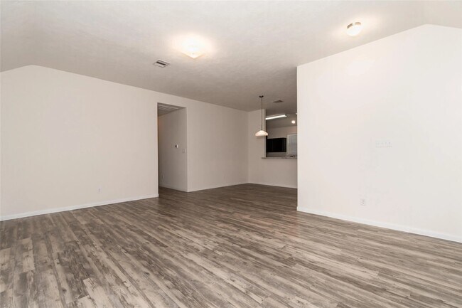 Foto del edificio - 699 Fallow Ln