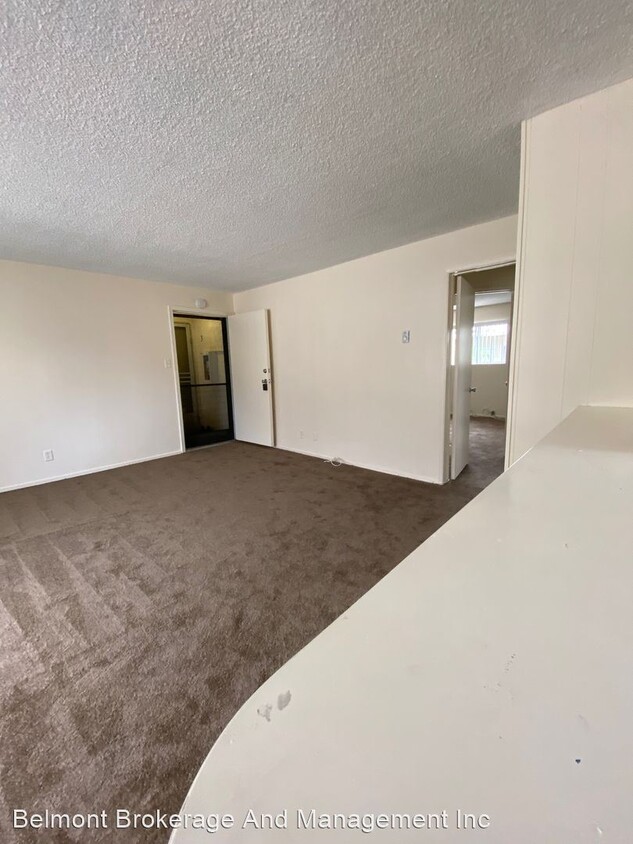 Primary Photo - 3444 E Wilton St