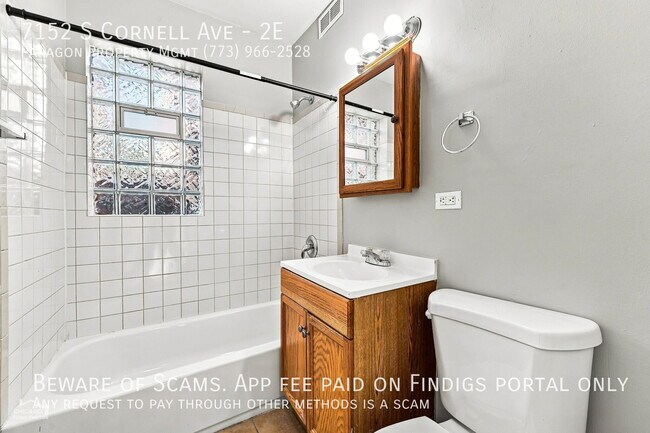 Foto del edificio - 7152 S Cornell Ave