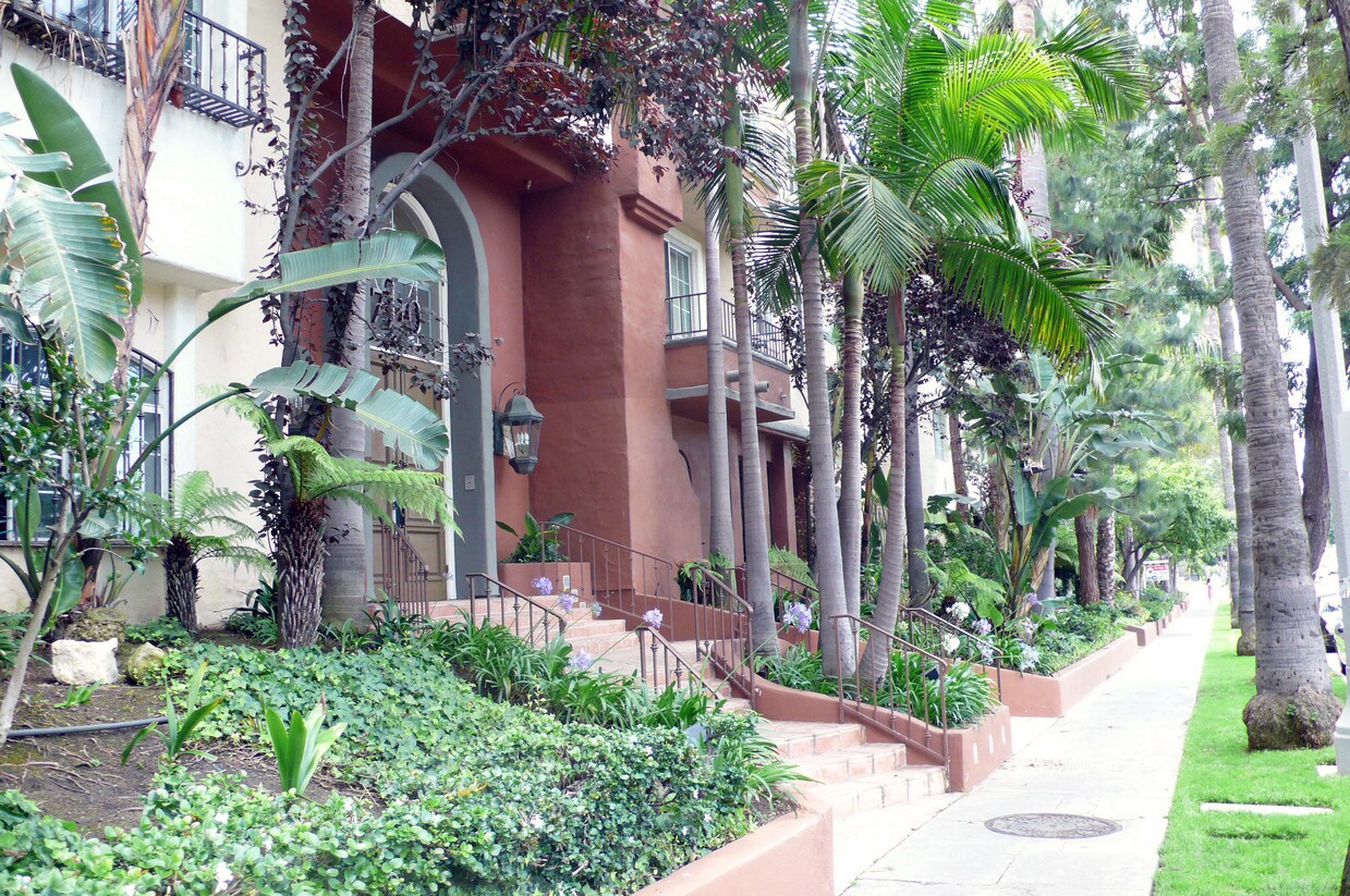 7100 La Tijera Blvd, Los Angeles, CA 90045 Condo for Rent in Los