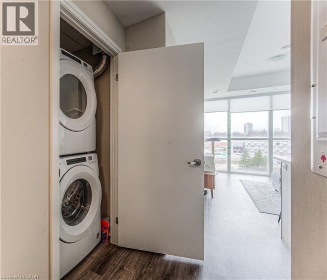 Building Photo - 108 Garment St