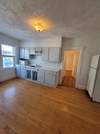 Foto del edificio - 210 Newbury Ave