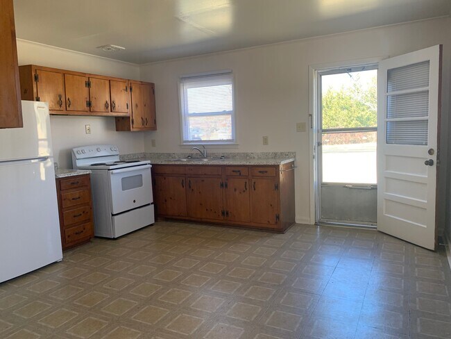 Kitchen - 1725 E Cone Blvd