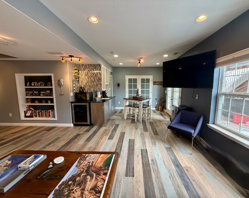 Primary Photo - 8610 Zircon Way