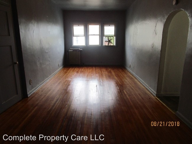 Building Photo - 416 W Jackson St