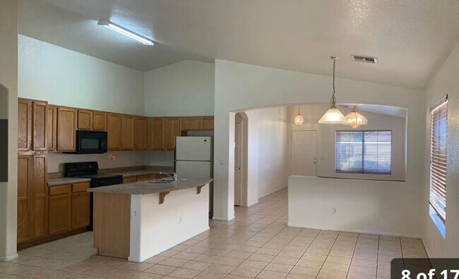 Building Photo - 978 E Monteleone St