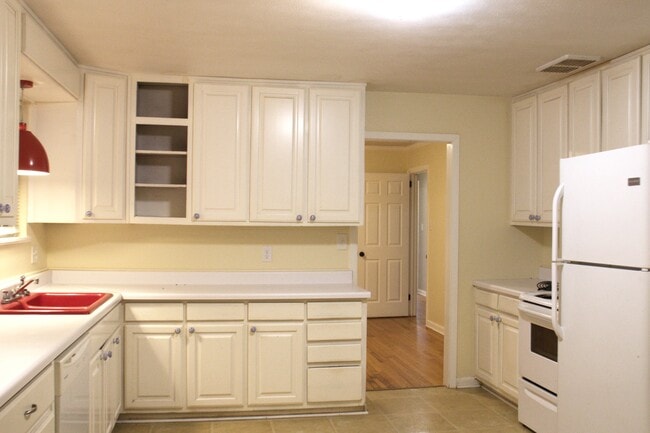 Building Photo - 514 Delaney Rd NW