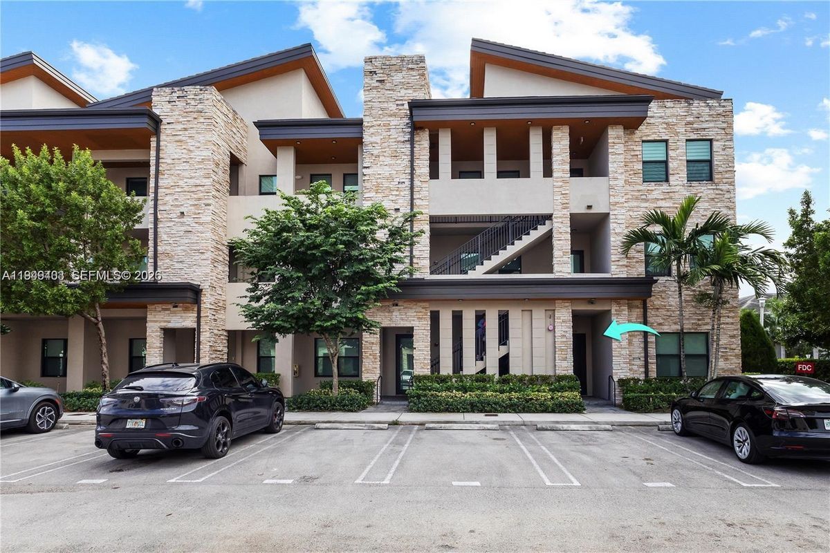 Foto del edificio - 7805 NW 104th Ave