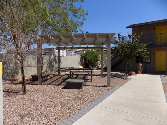 Foto del edificio - Great Location 1 bed/1 bath 85281