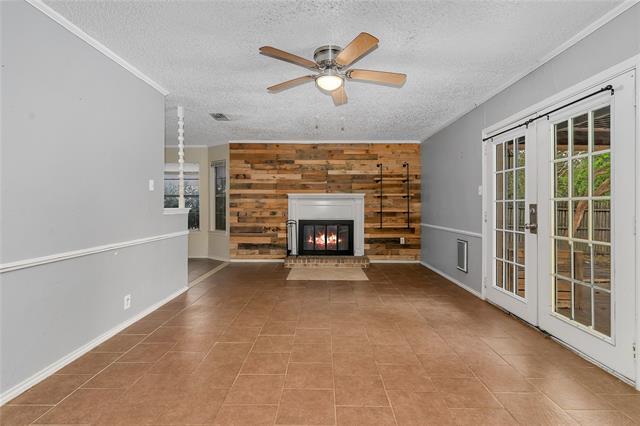 Foto del edificio - 1602 Spring Branch Dr