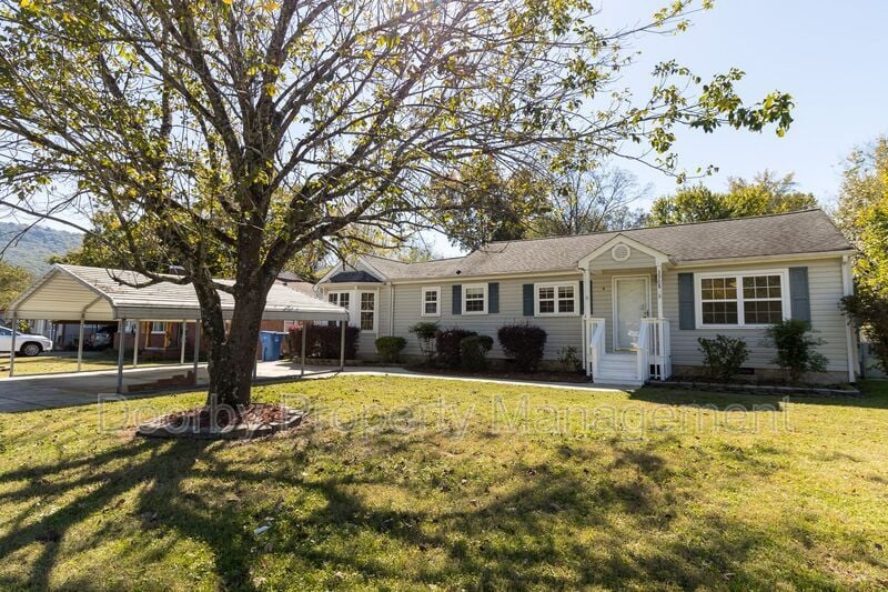 Foto principal - 3308 Center St