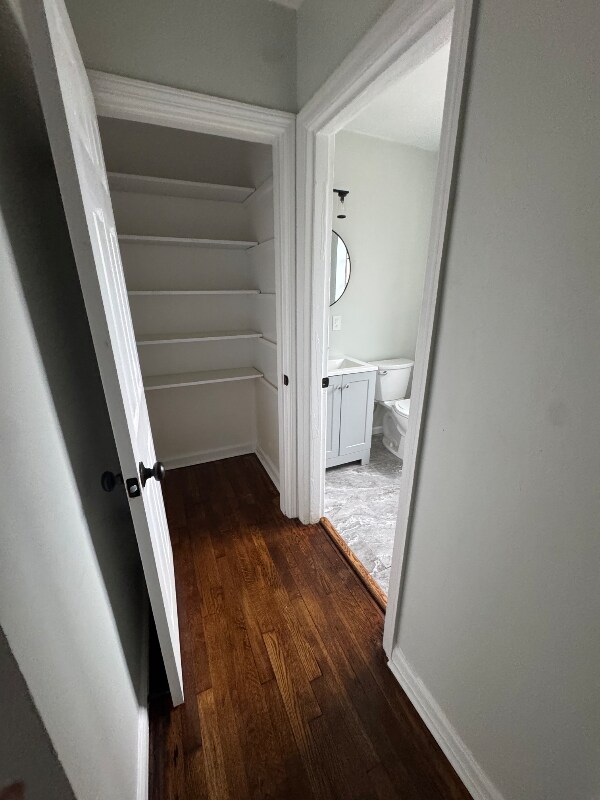 Foto del edificio - 1702 Avonlea Ave