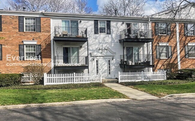 Building Photo - 1450 Slade Ave