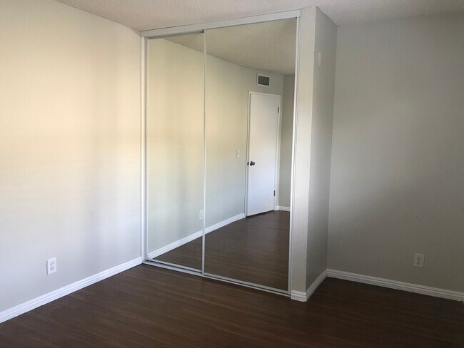 Building Photo - 1027 Cotter Ave