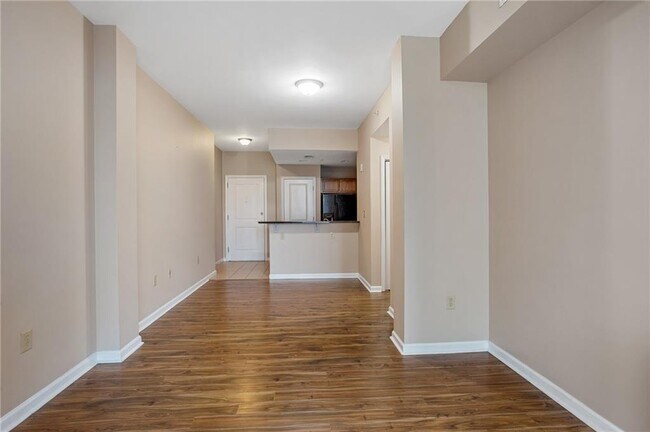 Building Photo - 3040 Peachtree Rd