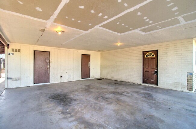 Foto del edificio - 371 N Williams St