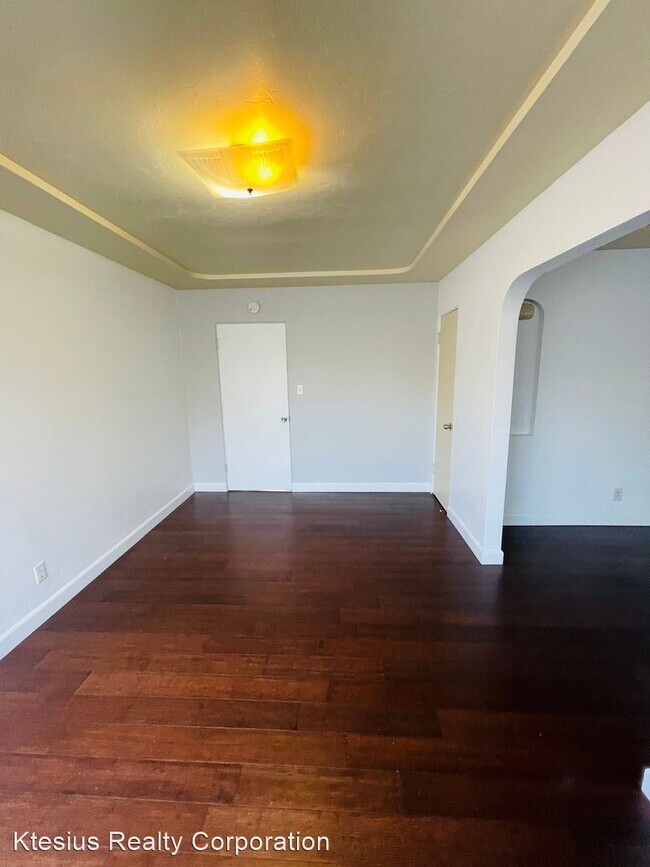 Building Photo - 3 br, 2 bath House - 2917 N. Avenue