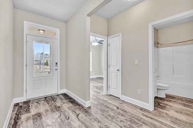 Foto del edificio - 113 Fourstar Ln