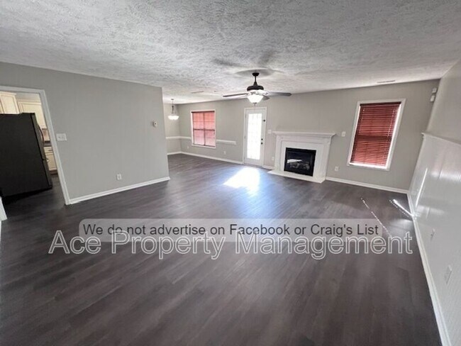 Building Photo - 1233 Screech Owl Dr