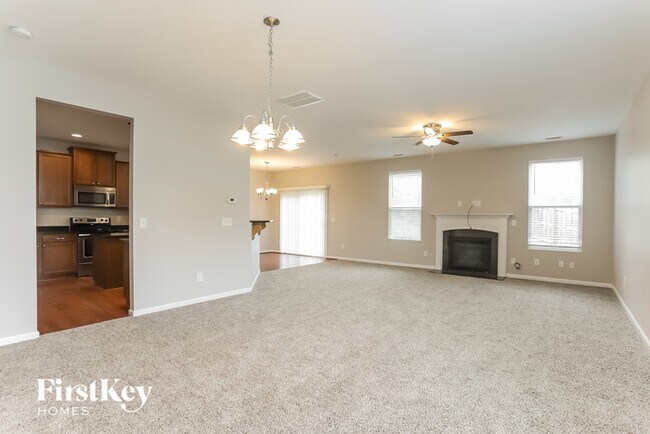 Building Photo - 1229 Golden Eagle Dr