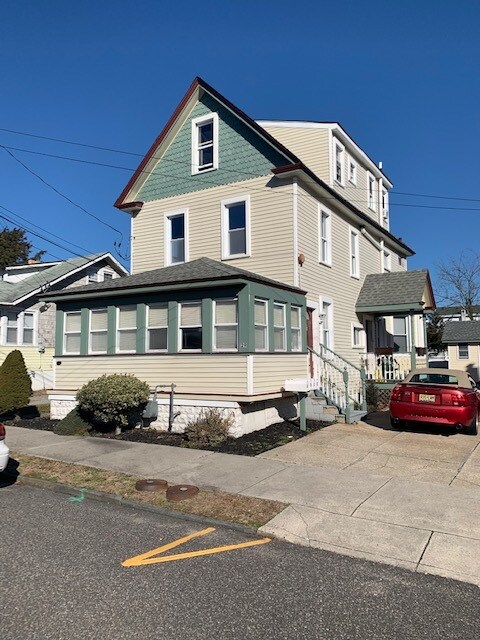Primary Photo - 29 Delaware Ave