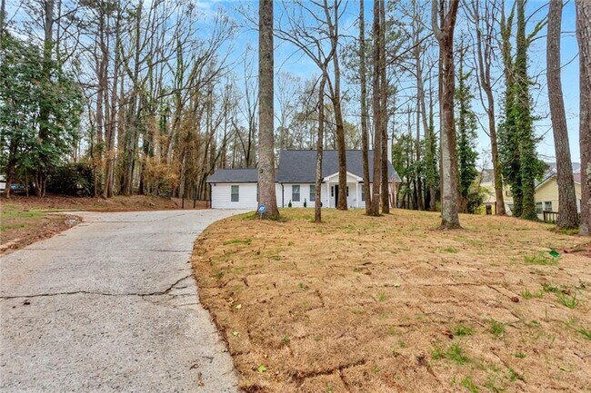 Building Photo - 2875 Webb Rd