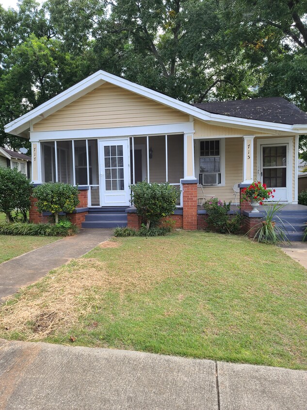 Primary Photo - 717 Keith Ave