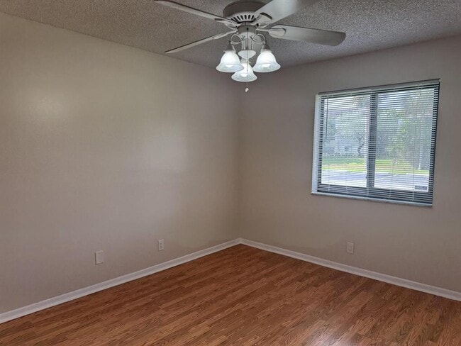 Foto del edificio - 3710 N Pine Island Rd