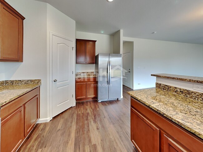 Building Photo - 10124 Seawolf Dr
