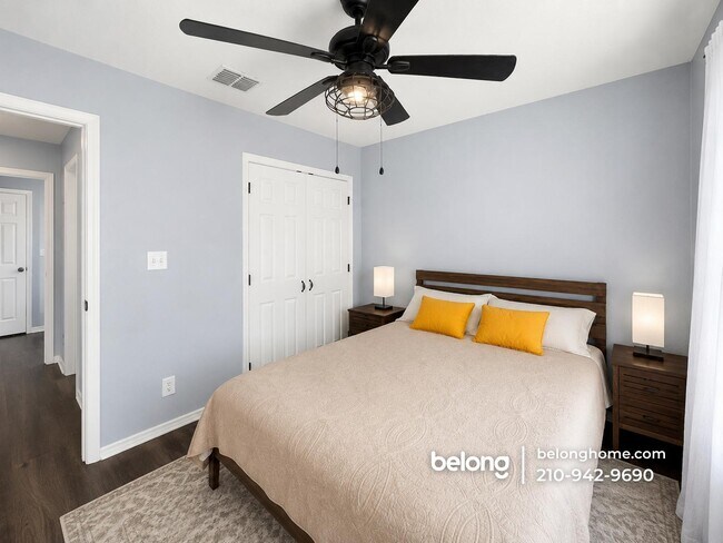 Foto del edificio - 1803 Live Oak Dr