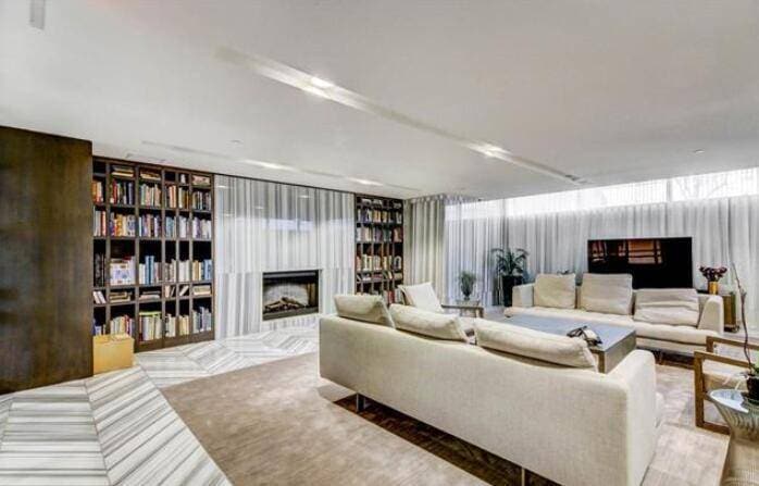 Photo principale - 8555 Granville St