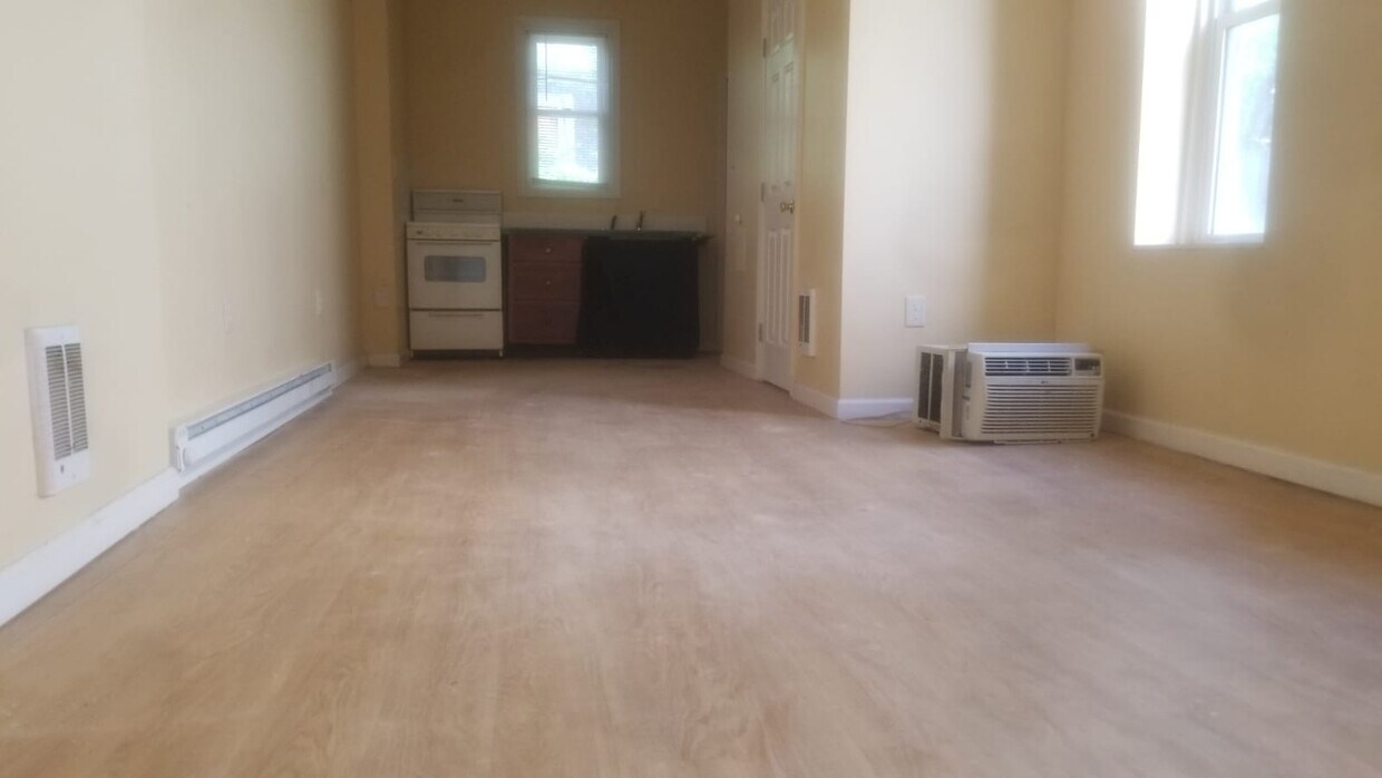 Primary Photo - 2210 N 18th St