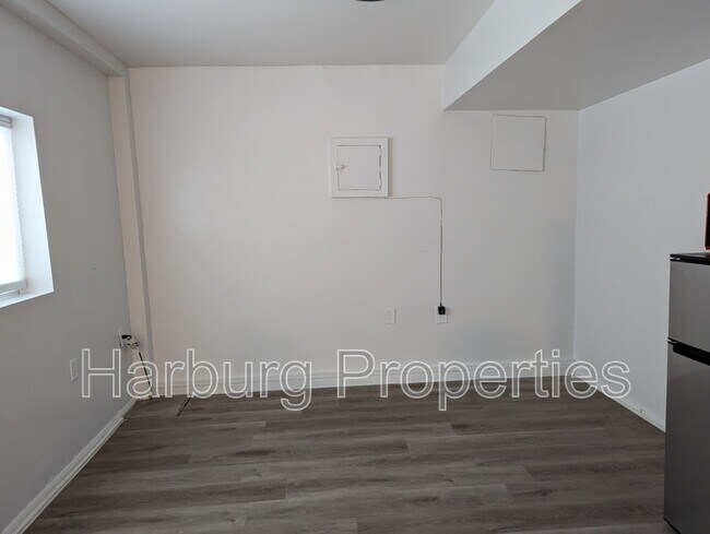 Foto del edificio - 2515 Broadway