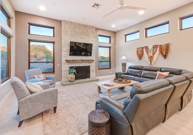Building Photo - 7970 E Las Piedras Way