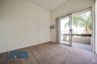 Building Photo - 11223 Morrison St
