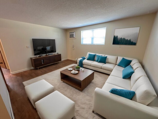 Building Photo - 218 NW State St