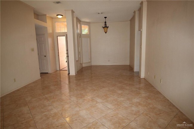 Foto del edificio - 3413 Warbler Ave