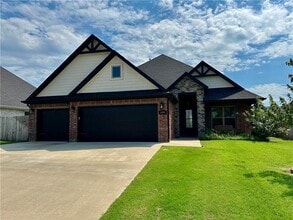 Building Photo - 4203 SW Wheatgrass Blvd