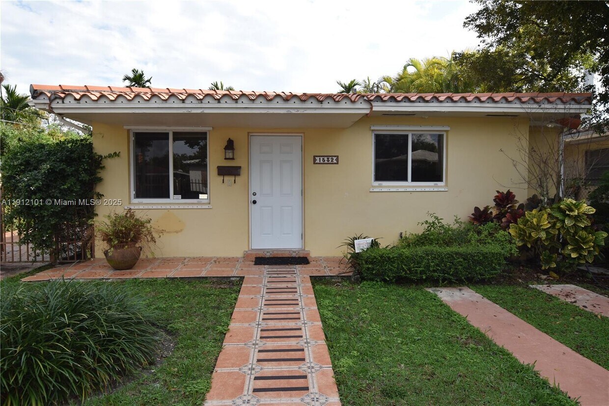 Foto principal - 1532 SW 23rd St