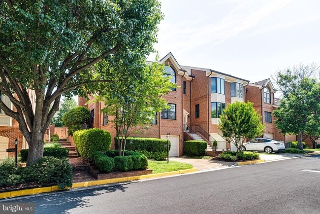 Building Photo - 1498 Hampton Hill Cir