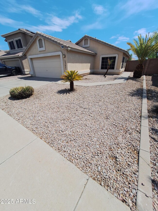 Building Photo - 13621 N 129th Dr
