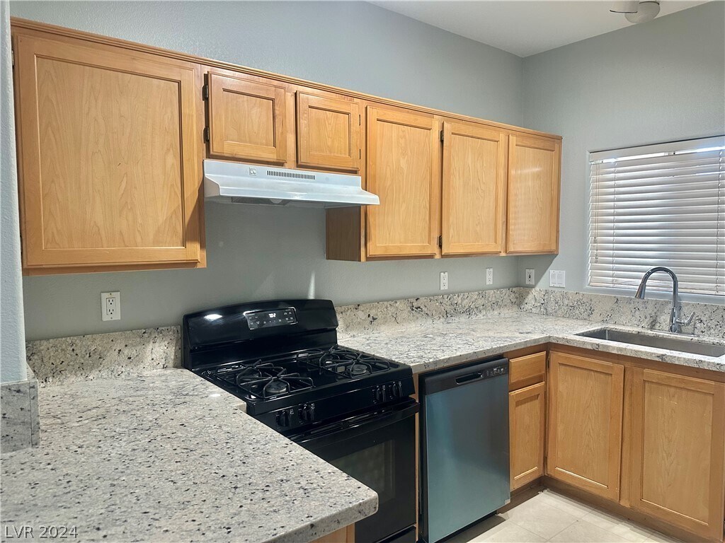 Foto principal - 8501 W University Ave