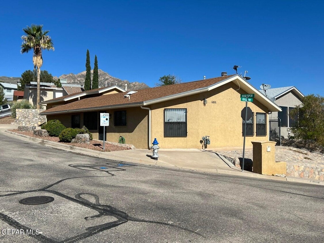 Primary Photo - 6801 Ridgley Way