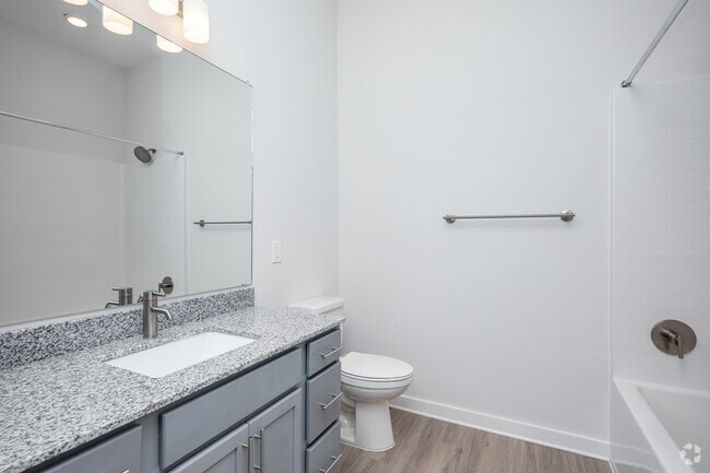 1BR, 1BA - A2 - 652SF - Bathroom - Hillside Flats