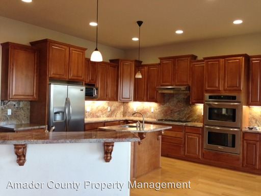 Building Photo - 10548 Ridgecrest Dr