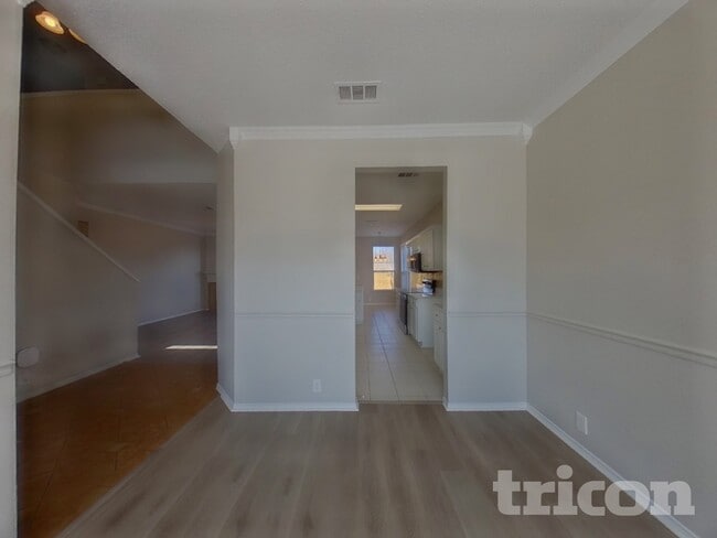 Building Photo - 3276 Raleigh Dr