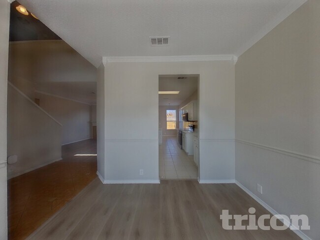 Foto del edificio - 3276 Raleigh Dr