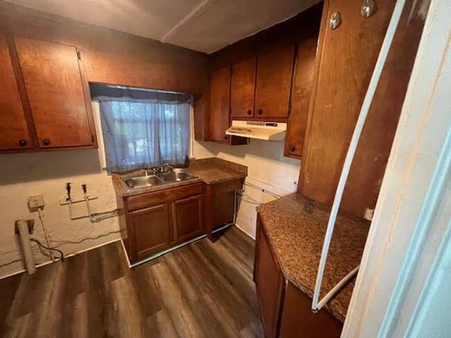 Building Photo - 812 Rhem St